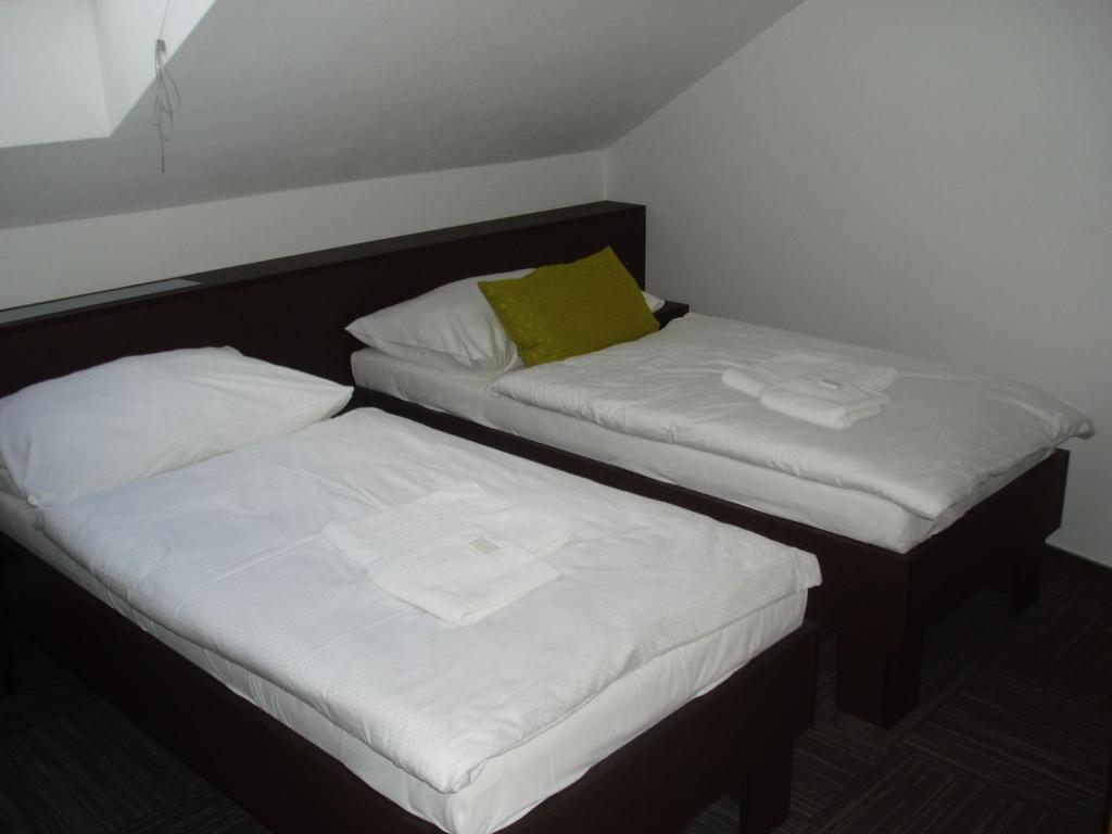 Hotel Kaskada Ledeč nad Sázavou Habitación foto